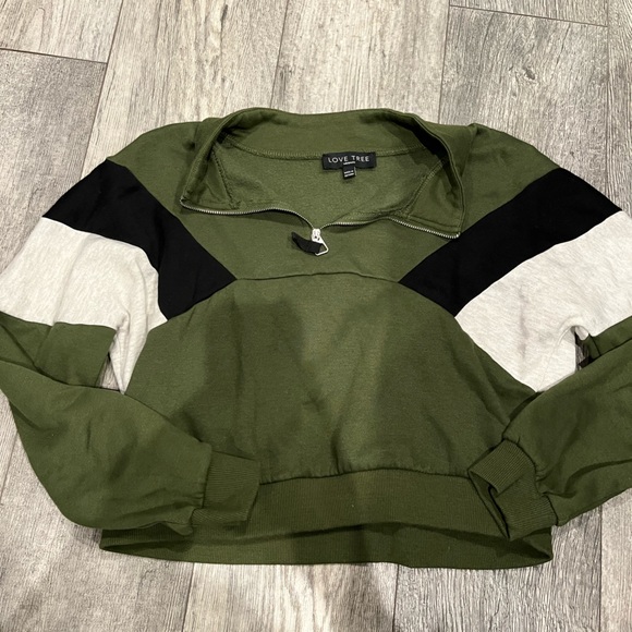 Love Tree Sweaters - Love Tree Medium Olive Crop Top Sweater